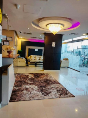  Savoy Grand Hotel Apartments  Мускат